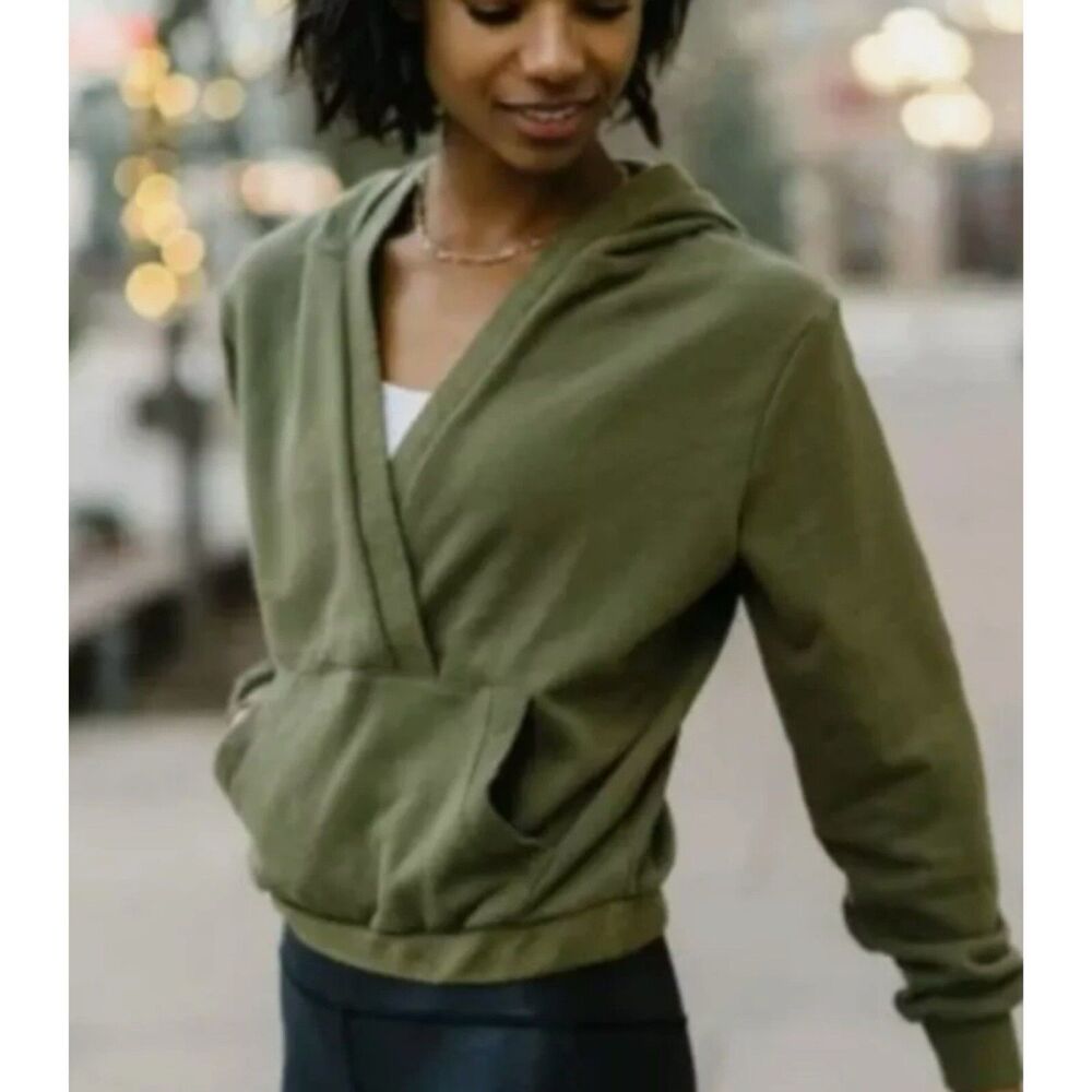 ZYIA Womens Hoodie Size XL Cropped Sweatshirt Pocket V-Neck Olive